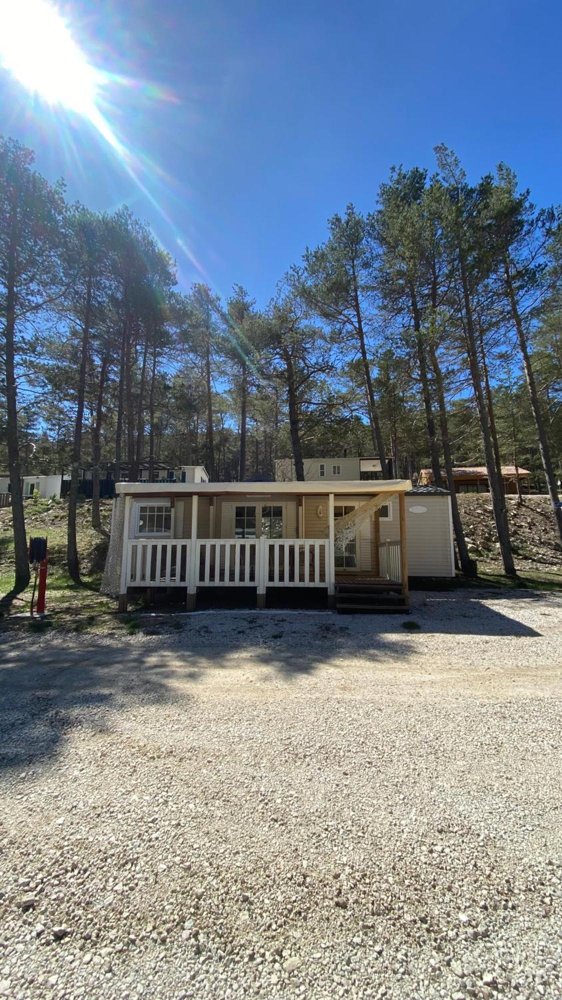 Mobilhome Comfort A La Montagne Saint-Auban  Exteriör bild